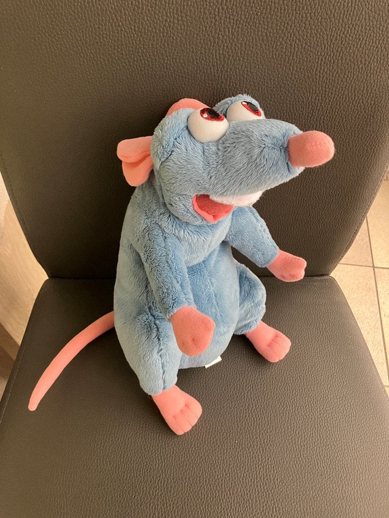 Knuffel Remy ( Ratatouille ) uit Disneyland, Verzamelen, Disney, Ophalen of Verzenden, Overige figuren, Knuffel