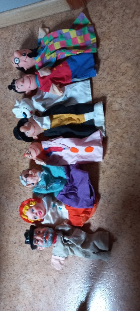 handpopjes en poppenkast, Ophalen