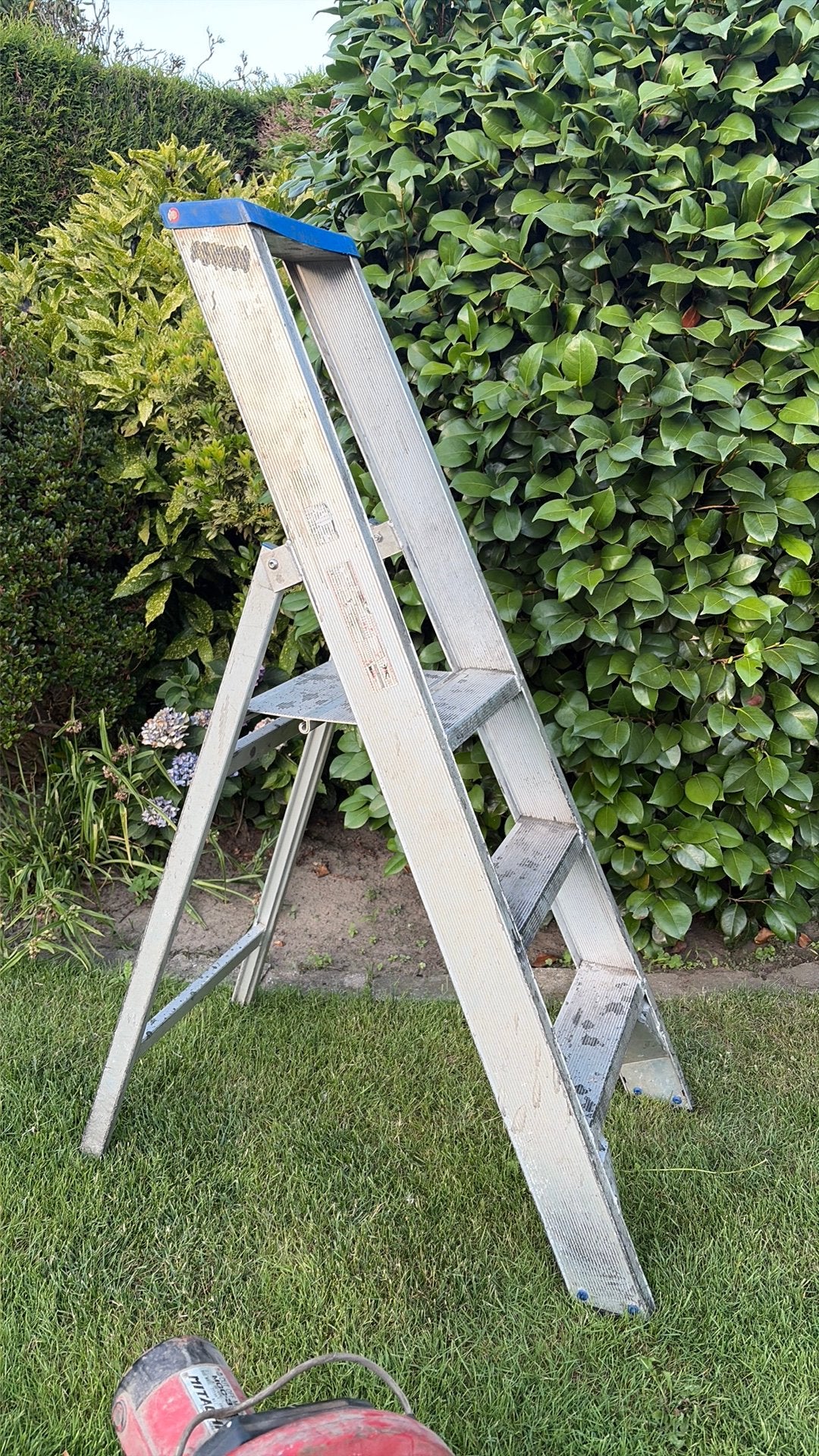 échelle à 3 marches, Bricolage & Construction, Enlèvement, Comme neuf, Échelle