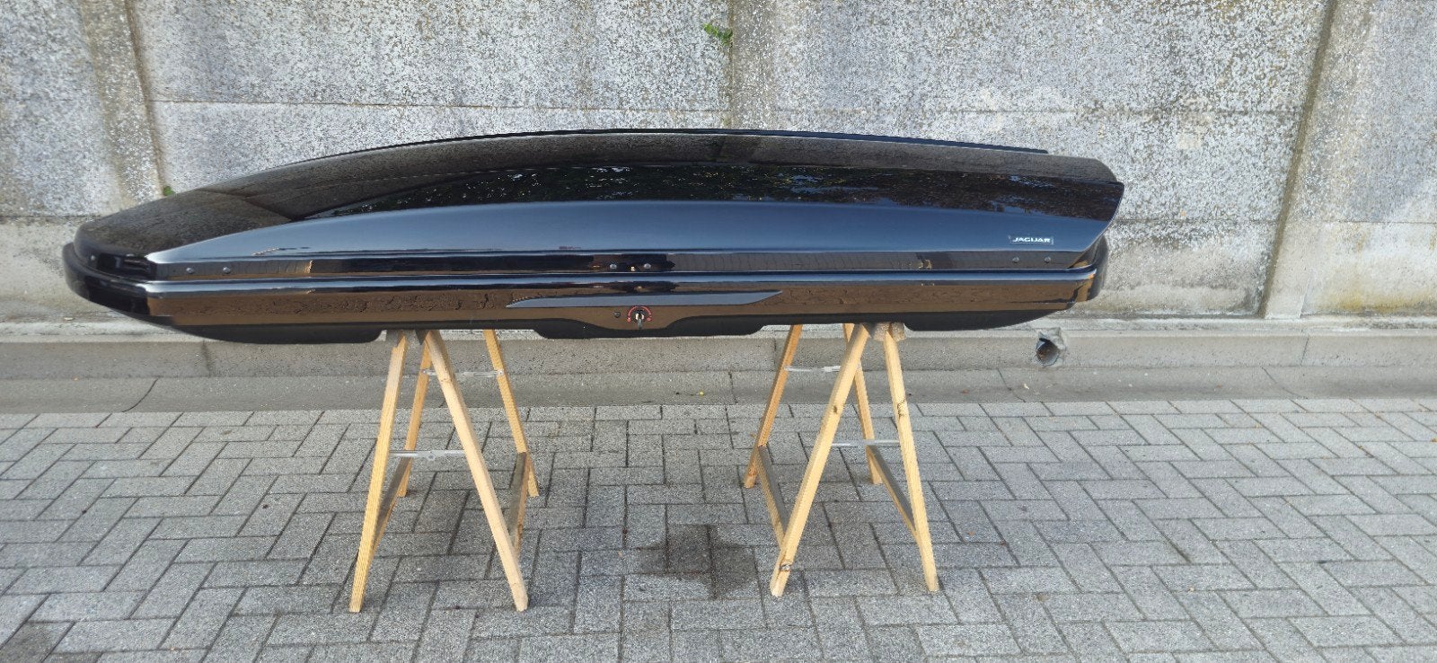 dakkoffer jaguar thule dynamic 900, Enlèvement