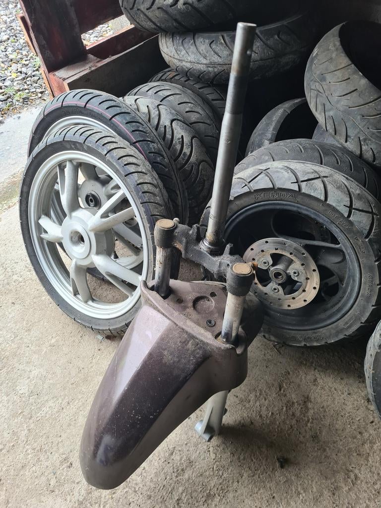 Fourche avant pour scooter Peugeot Tweet 50cc en parfait éta, Enlèvement ou Envoi