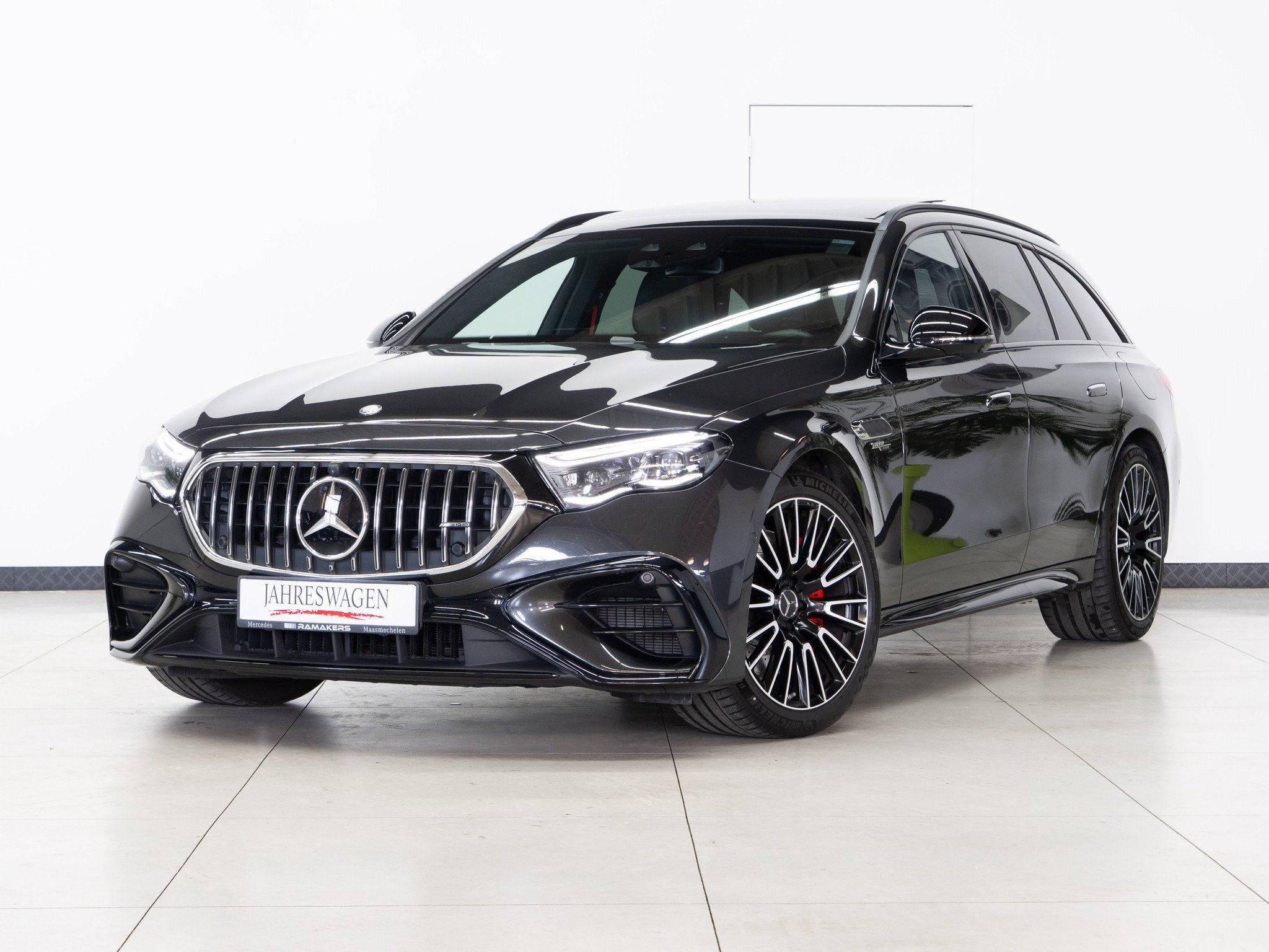 Mercedes-Benz E-Klasse 53 AMG HYBRID 4M+ Night Dynamic-Plus, Argent ou Gris, Achat, 430 kW, Entreprise