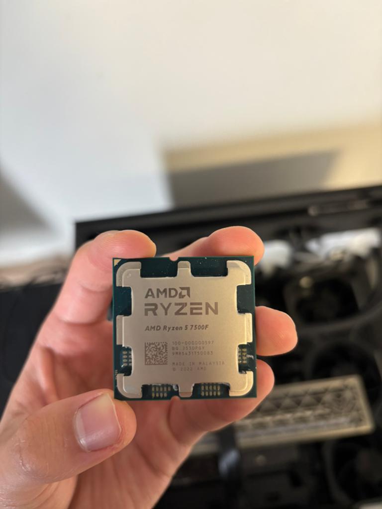 Ryzen 5 7500F (version Tray) +assassin king 120 se, Computers en Software, Processors, Ophalen of Verzenden, Zo goed als nieuw