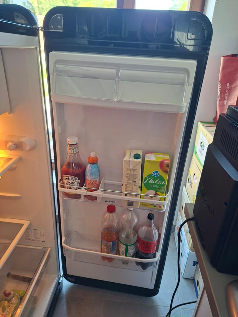 SMEG koelkast, Enlèvement