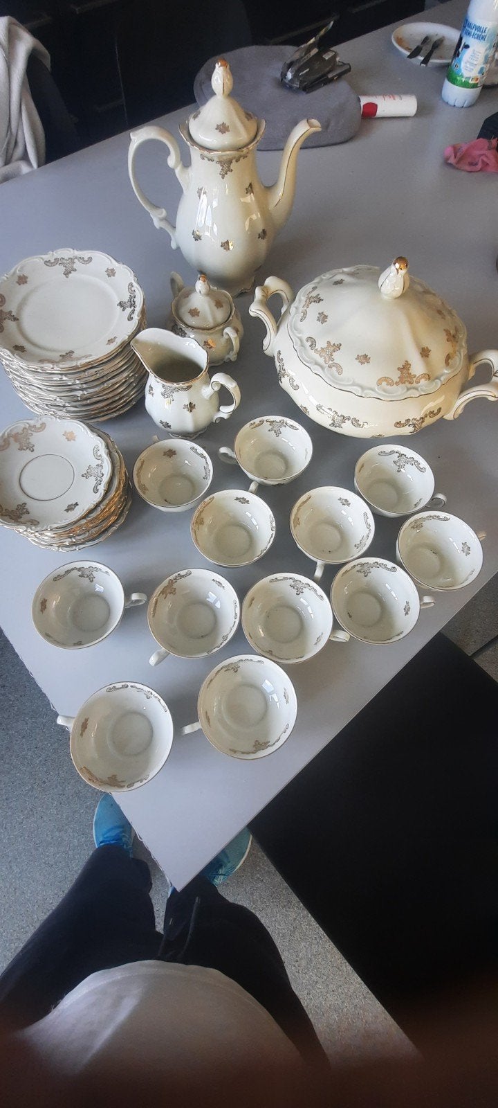 Vaisselle ancienne, Enlèvement