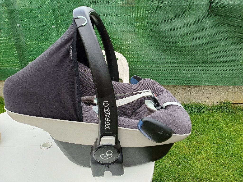 Siège auto Maxi Cosi Pebble plus + sa base Isofix 2wayFix, Enfants & Bébés, Sièges auto, Enlèvement, Utilisé, Maxi-Cosi, Isofix