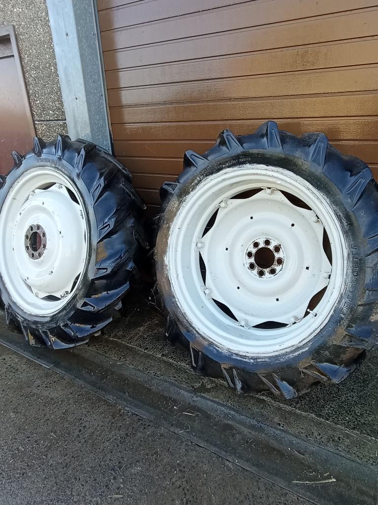 banden 13.6 - 38 met verstelbare 8 gaats velgen, Zakelijke goederen, Landbouw | Onderdelen | Banden, Velgen en Assen, Ophalen