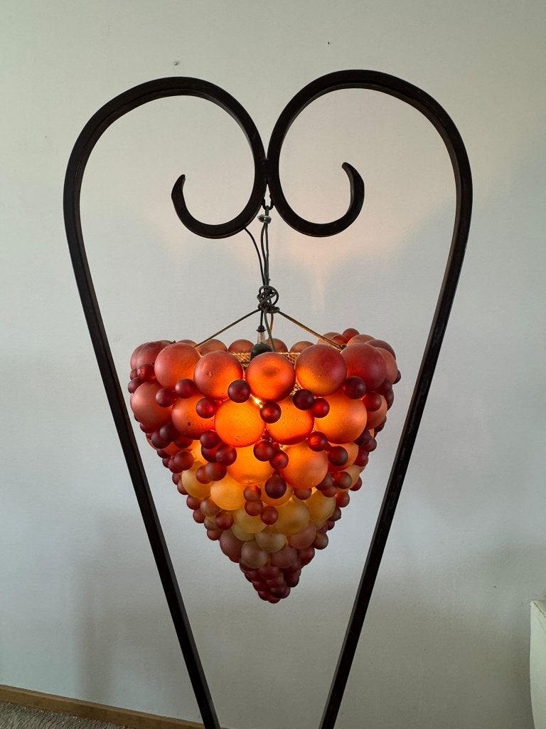 Uniek smeedijzeren hart-statief - Murano Lucite druiventros, Overige materialen, Meerkleurig, Zo goed als nieuw, Vintage