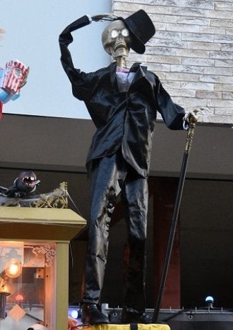 bewegend halloween skelet butler met muziek en licht, Ophalen of Verzenden, Zo goed als nieuw, Versiering