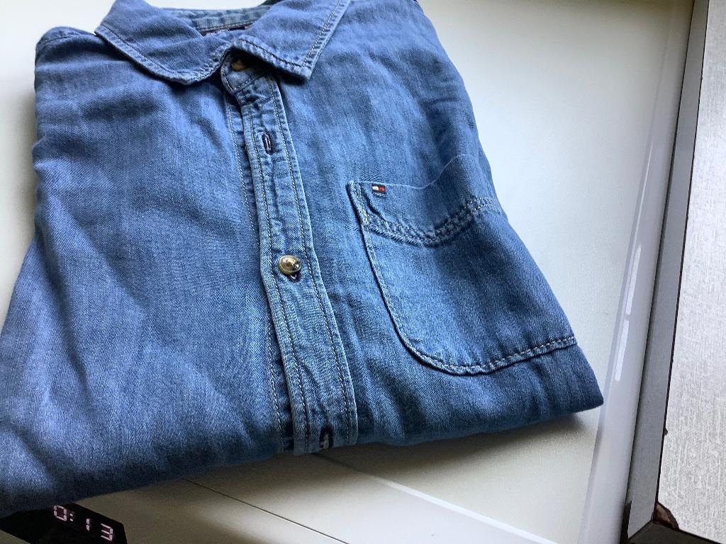 Jeanshemd Tommy Hilfiger maat 176, Overhemd of Blouse, Ophalen of Verzenden, Jongen, Tommy Hilfiger
