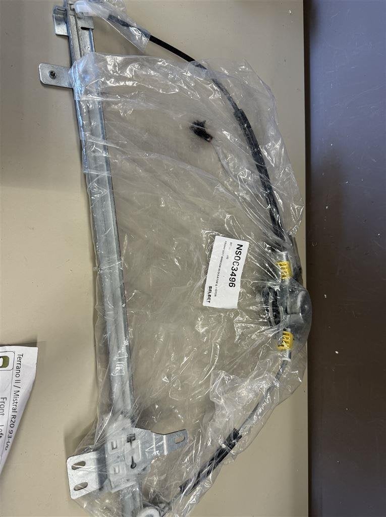 Nissan terrano 2 raam motor - links, Enlèvement ou Envoi, Comme neuf
