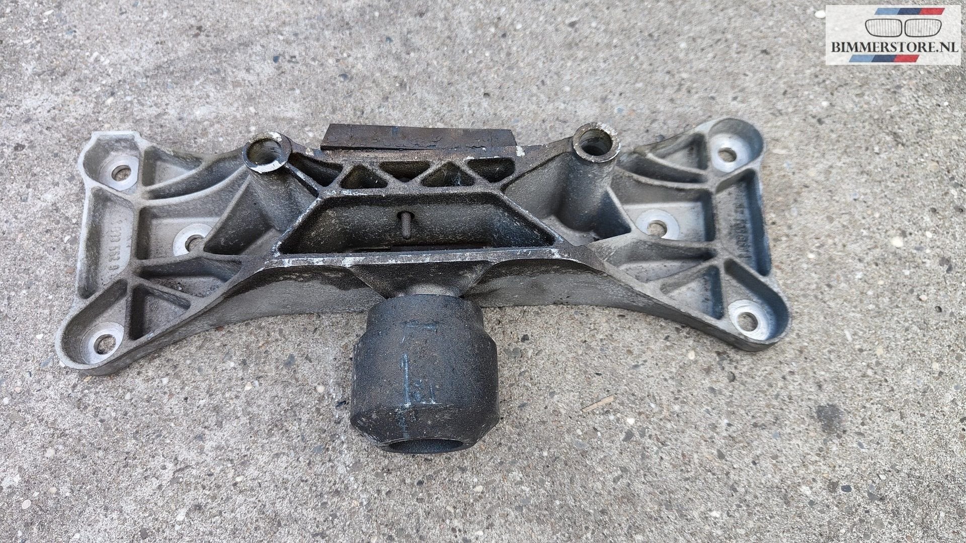 Versnellingbak steun baksteun Aut BMW 5 serie E39 540i M62 2, Auto-onderdelen, Gebruikt, -, Verzenden, -
