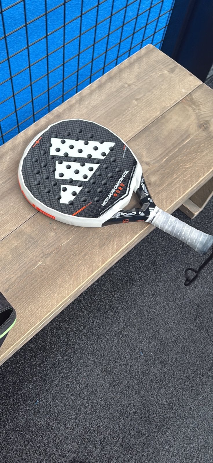 Raquette de padel adidas METALBON VE CARBON CTRL, Sports & Fitness, Padel, Enlèvement ou Envoi, Comme neuf, Raquette de padel