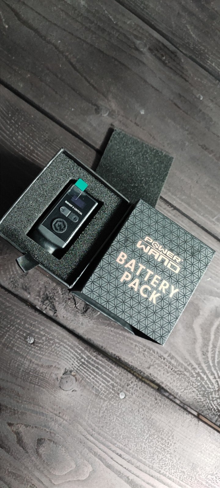 Bishop x Critical Power Wand Battery–NIEUW
V, Hobby en Vrije tijd, Ophalen