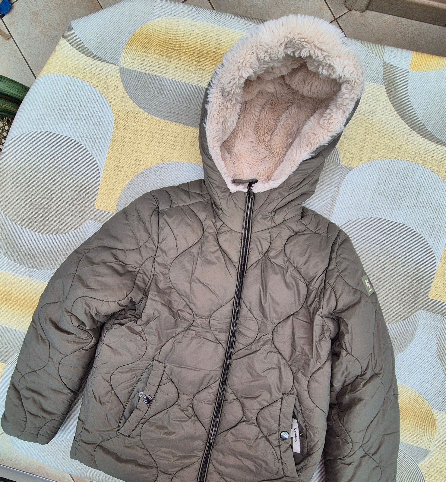Veste d'hiver 10 m, Enlèvement