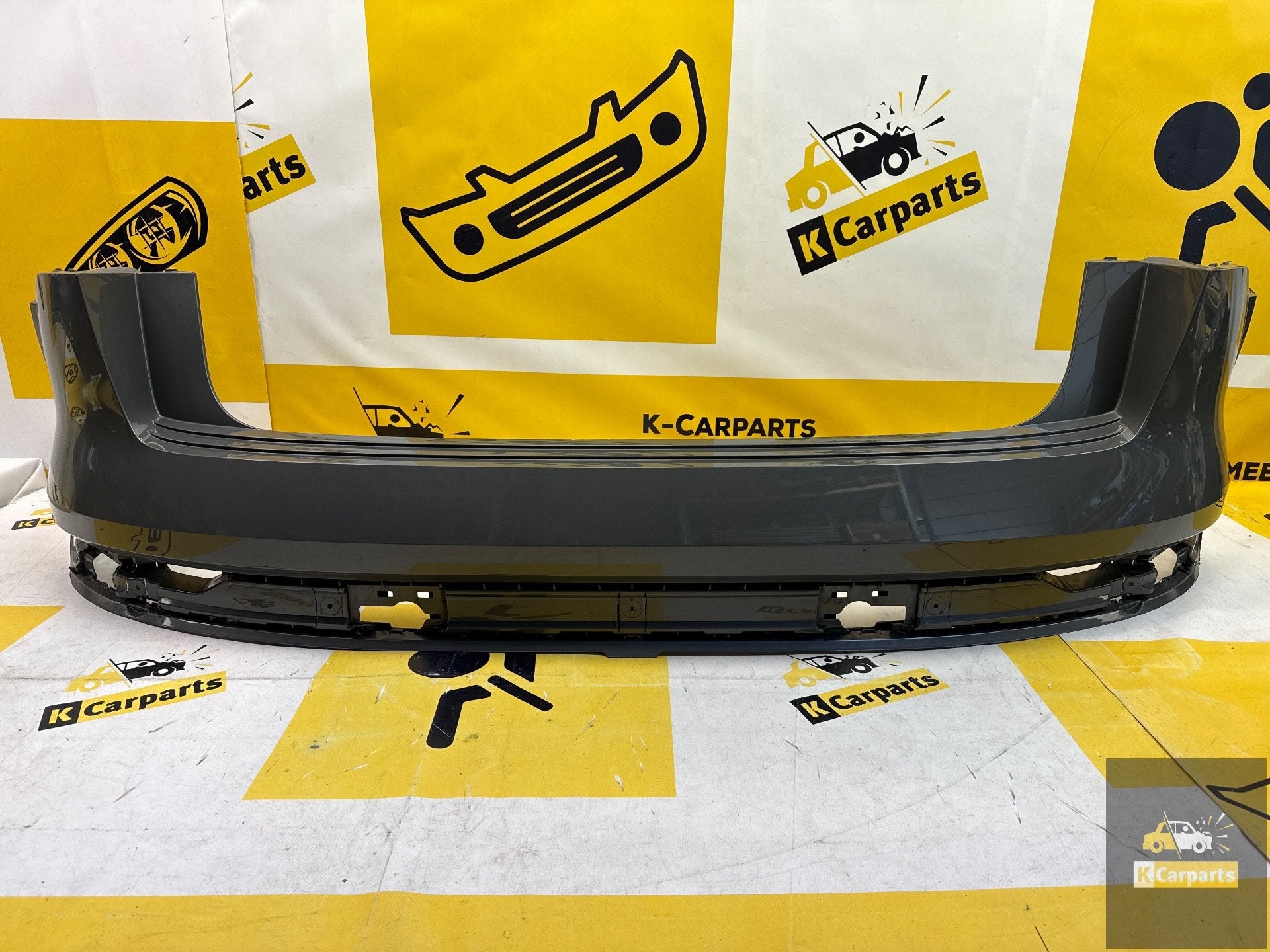 Audi A6 Avant C8 Achterbumprer 2018+ 6x PDC BUMPER 4k9807511, Gebruikt, AUDI AG, Auto-Union-Strasse 1
85045  Ingolstadt, DE, Audi