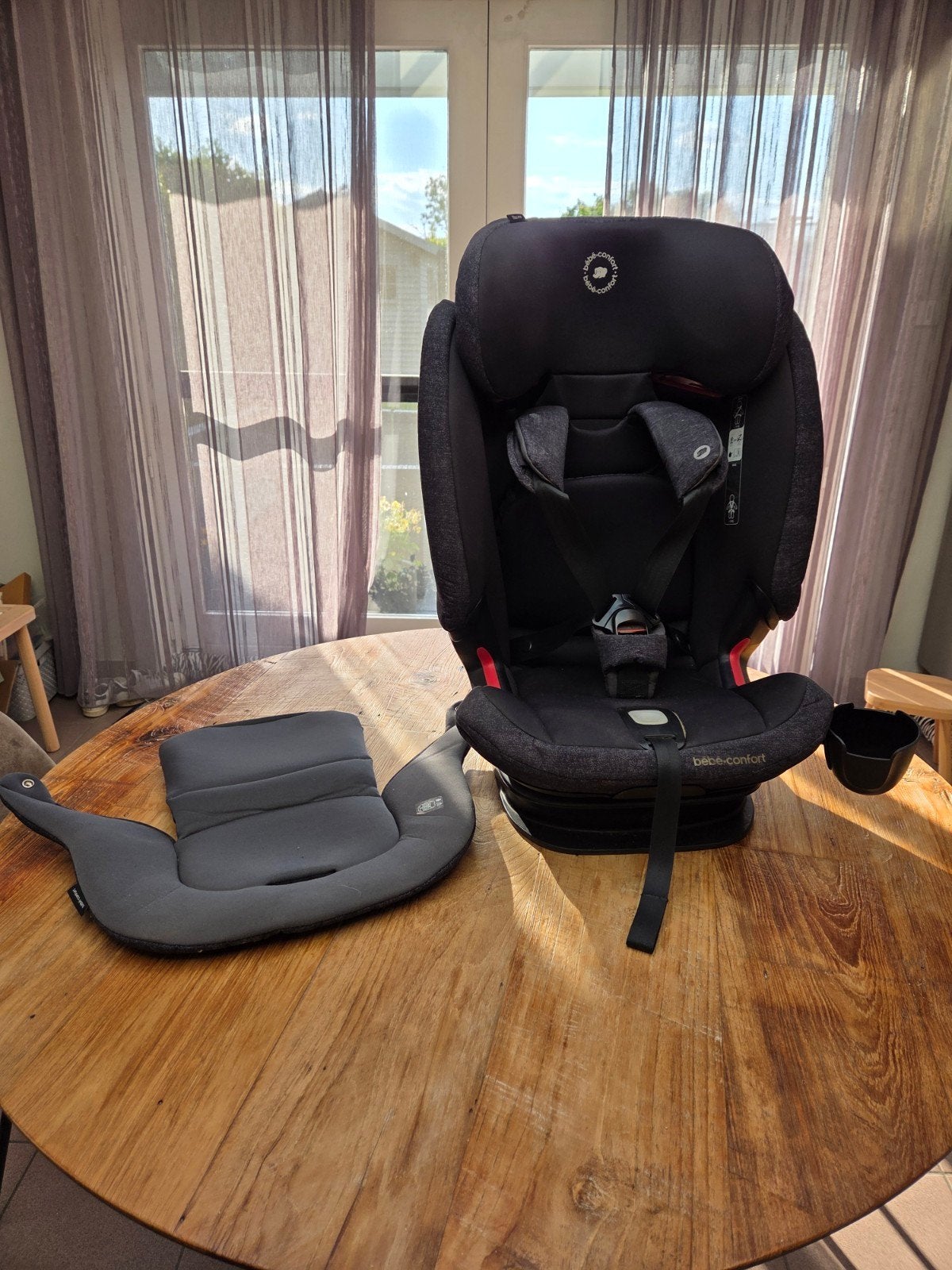Siège auto confortable pour bébé Titan Pro, Enfants & Bébés, Enlèvement, Isofix