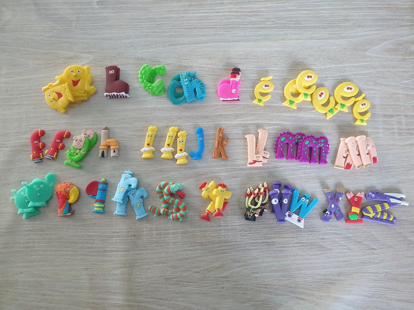 Les Alphas : mini alphas, Enfants & Bébés, Jouets | Éducatifs & Créatifs, Enlèvement ou Envoi