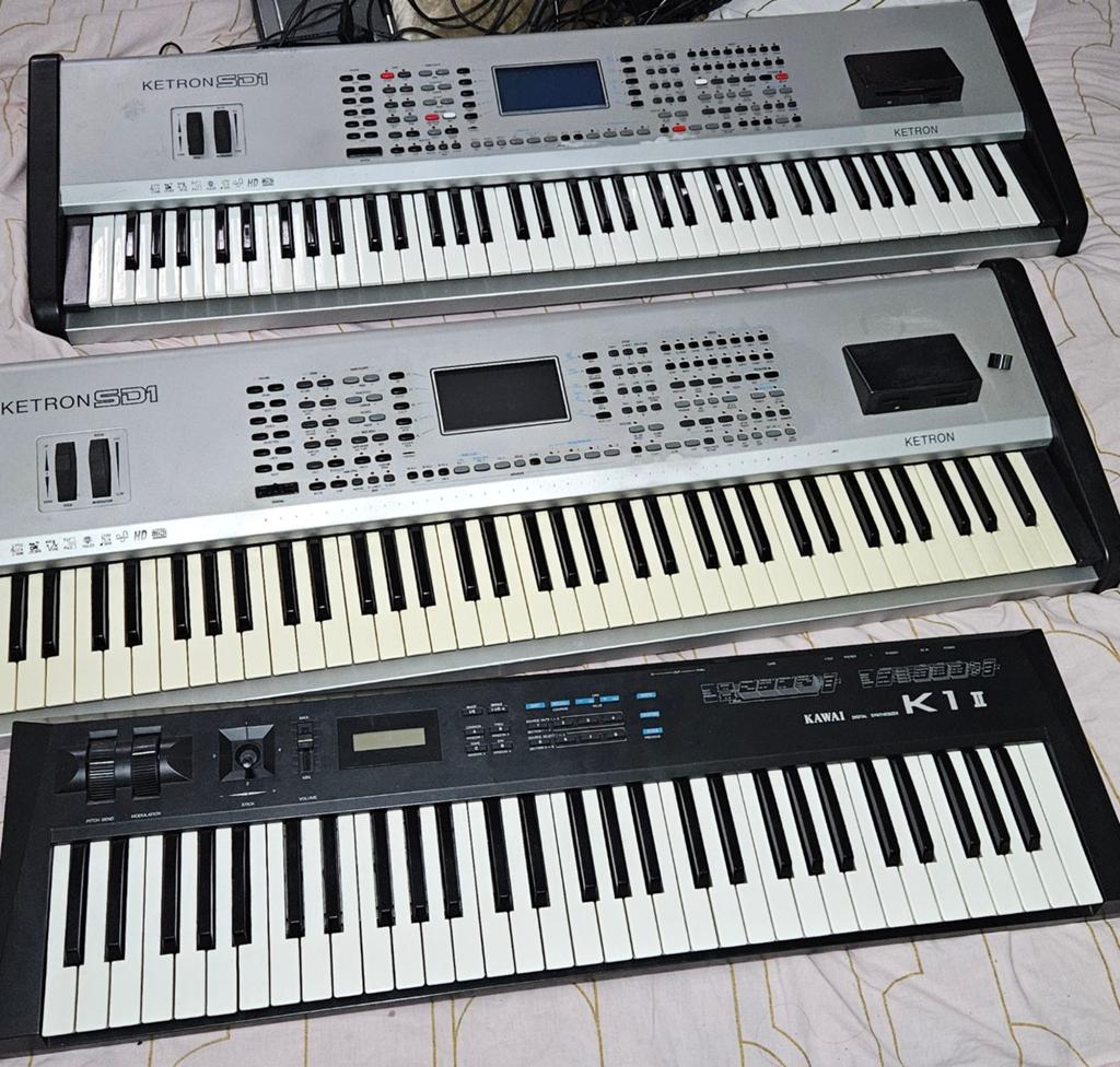 Ketron SD1- en Kawai K1-synthesizerbundel, Muziek en Instrumenten, Keyboards, Ophalen