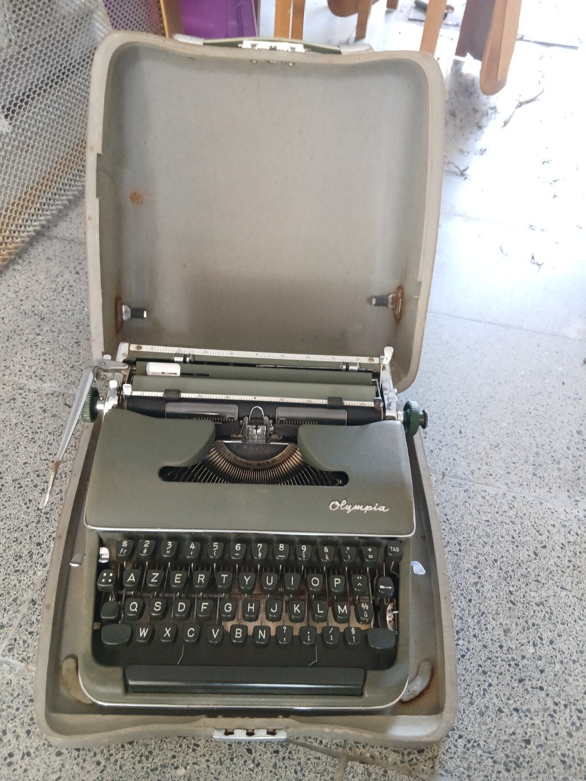 Prachtige vintage Olympia SM typemachine (AZERTY) met koffer, Ophalen