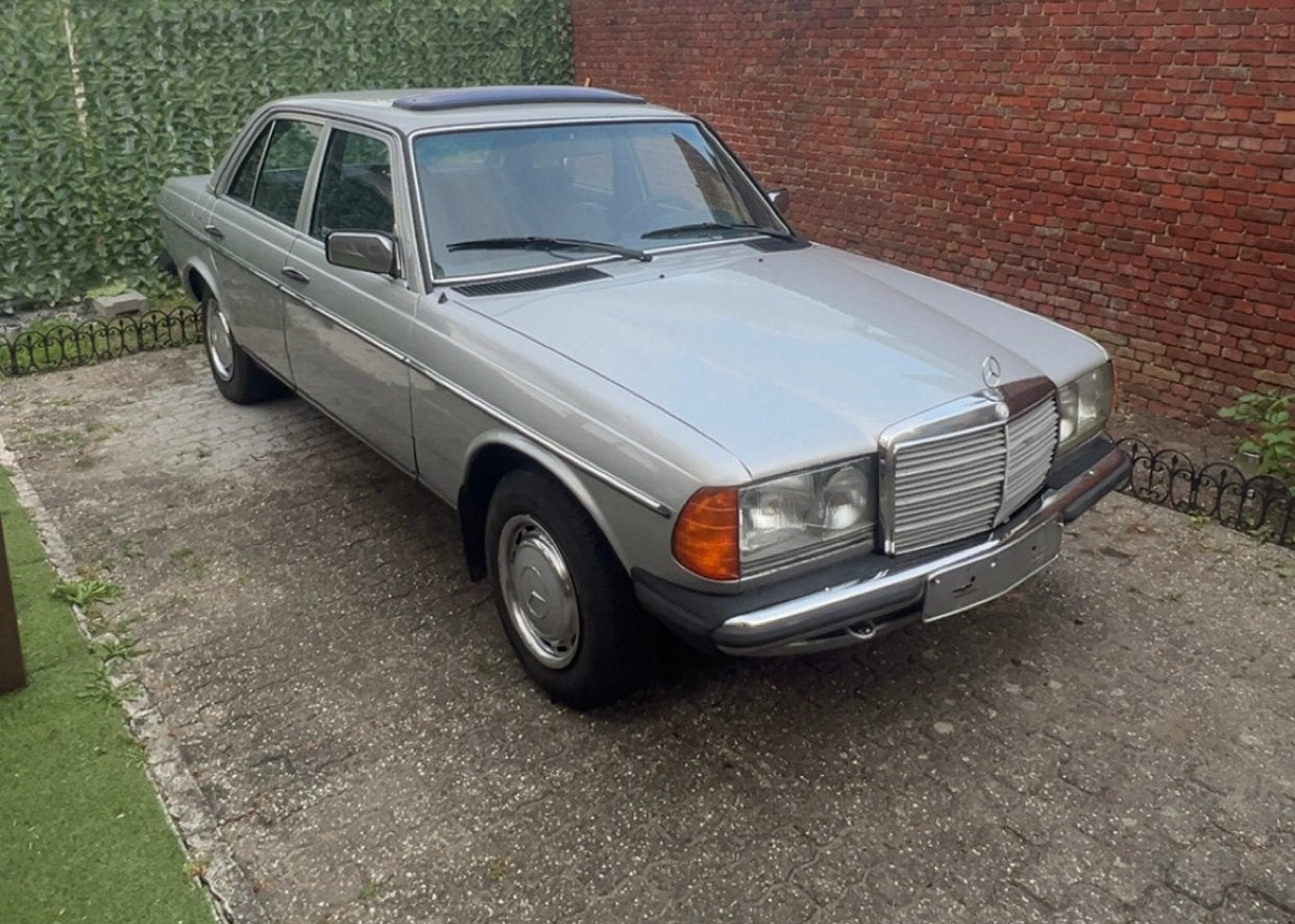 Mercedes 200E W123, Mercedes-Benz, Particulier, Zilver of Grijs, Handgeschakeld
