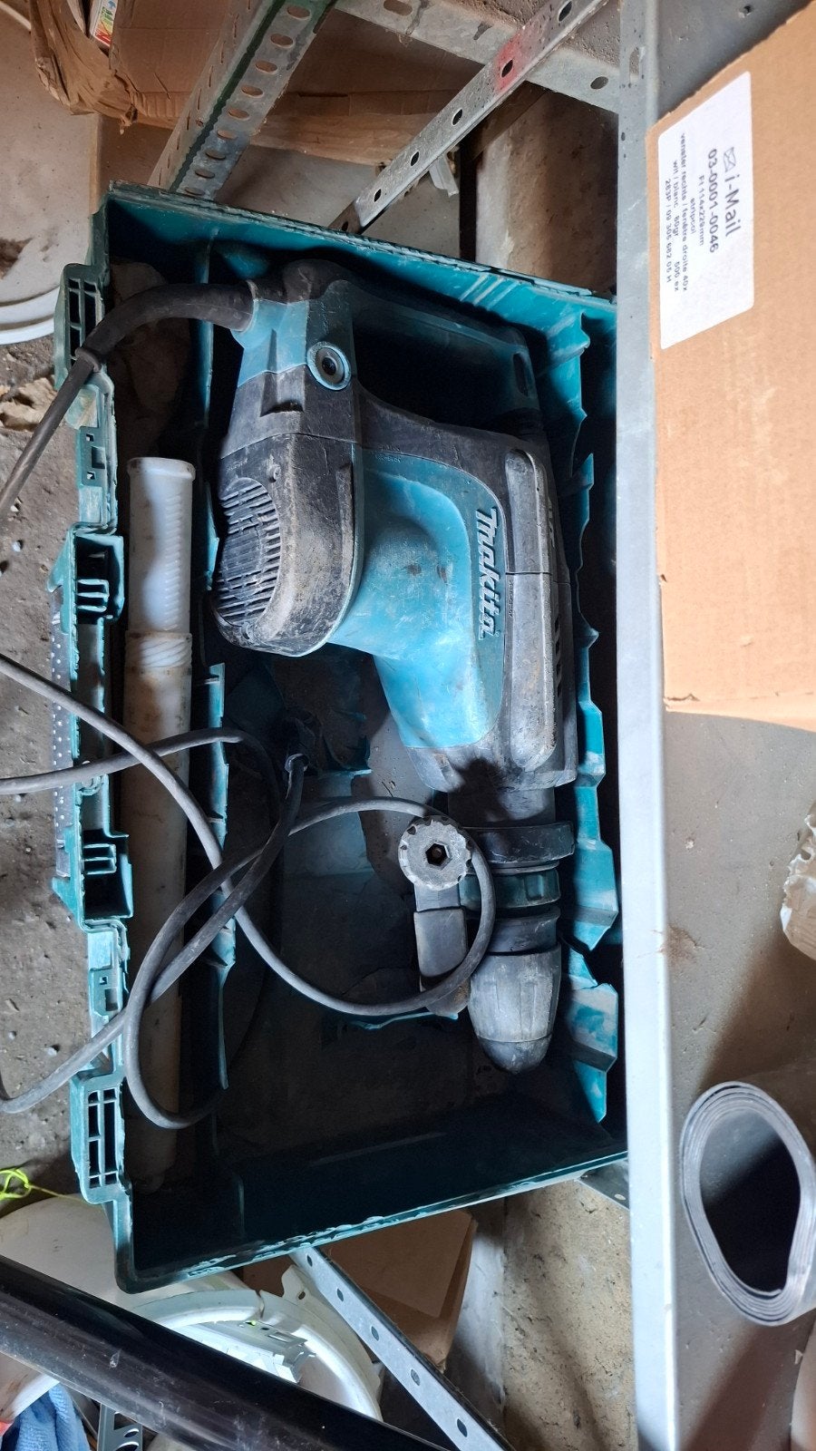 Schietef met beitels, Ophalen