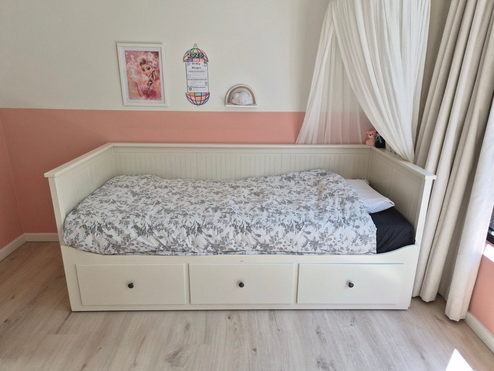 Ikea Hemnes bedbank, Kinderen en Baby's, Kinderkamer | Bedden, Ophalen, Matras