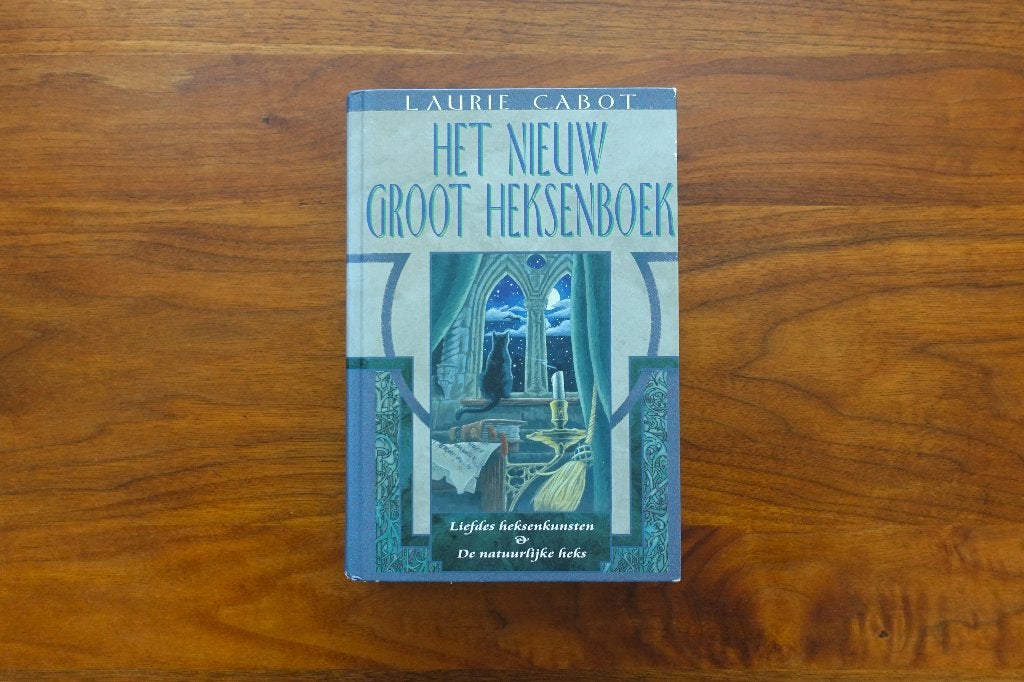 Het Nieuw Groot Heksenboek, Ophalen of Verzenden, Zo goed als nieuw