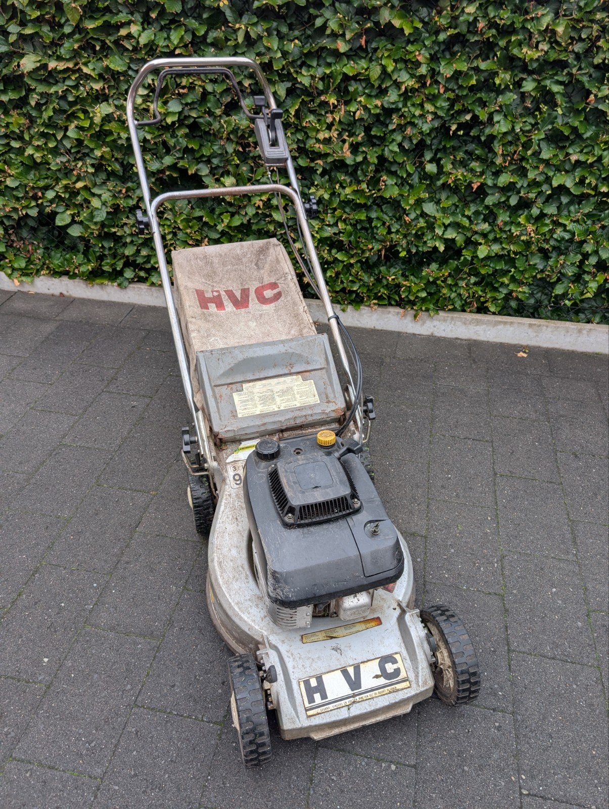 Grasmaaier  HVC - Kawasaki motor - zelftrekker, Ophalen
