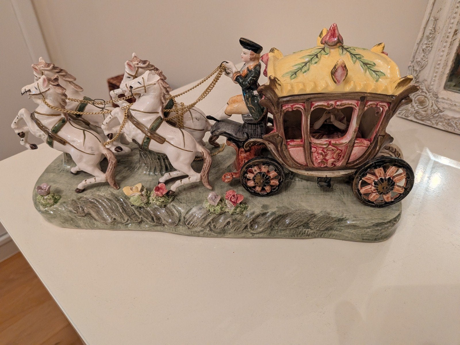 Calèche en porcelaine de Cendrillon - style Capodimonte, Enlèvement