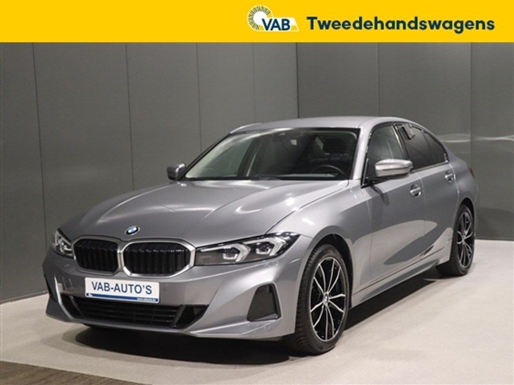 BMW 318   i BERLINE AUTOMAAT, Auto's, Automaat, 4 deurs, Zwart, https://public.car-pass.be/vhr/55e79fd2-e95f-42be-a818-cf1bb1fd3bae
