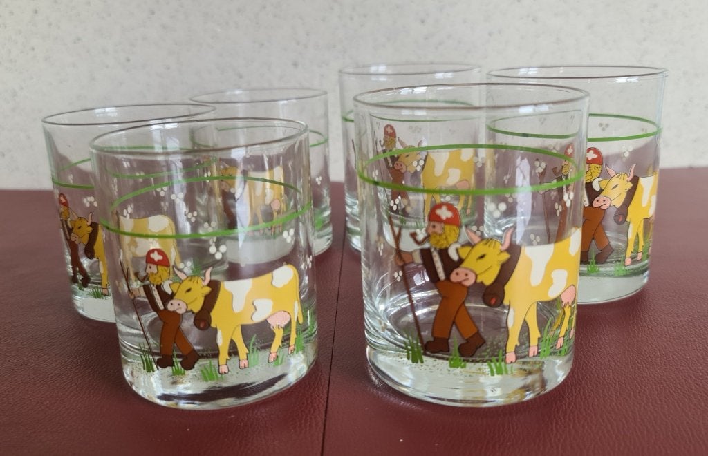 6 verres avec 1 vache (2 x 3verres), Enlèvement ou Envoi, Comme neuf, Verre ou Verres