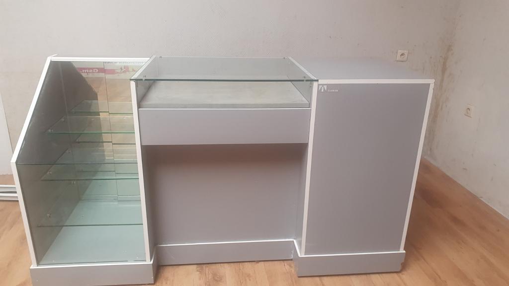 Toonbank en kledingrekken 3 stuks, Ophalen of Verzenden