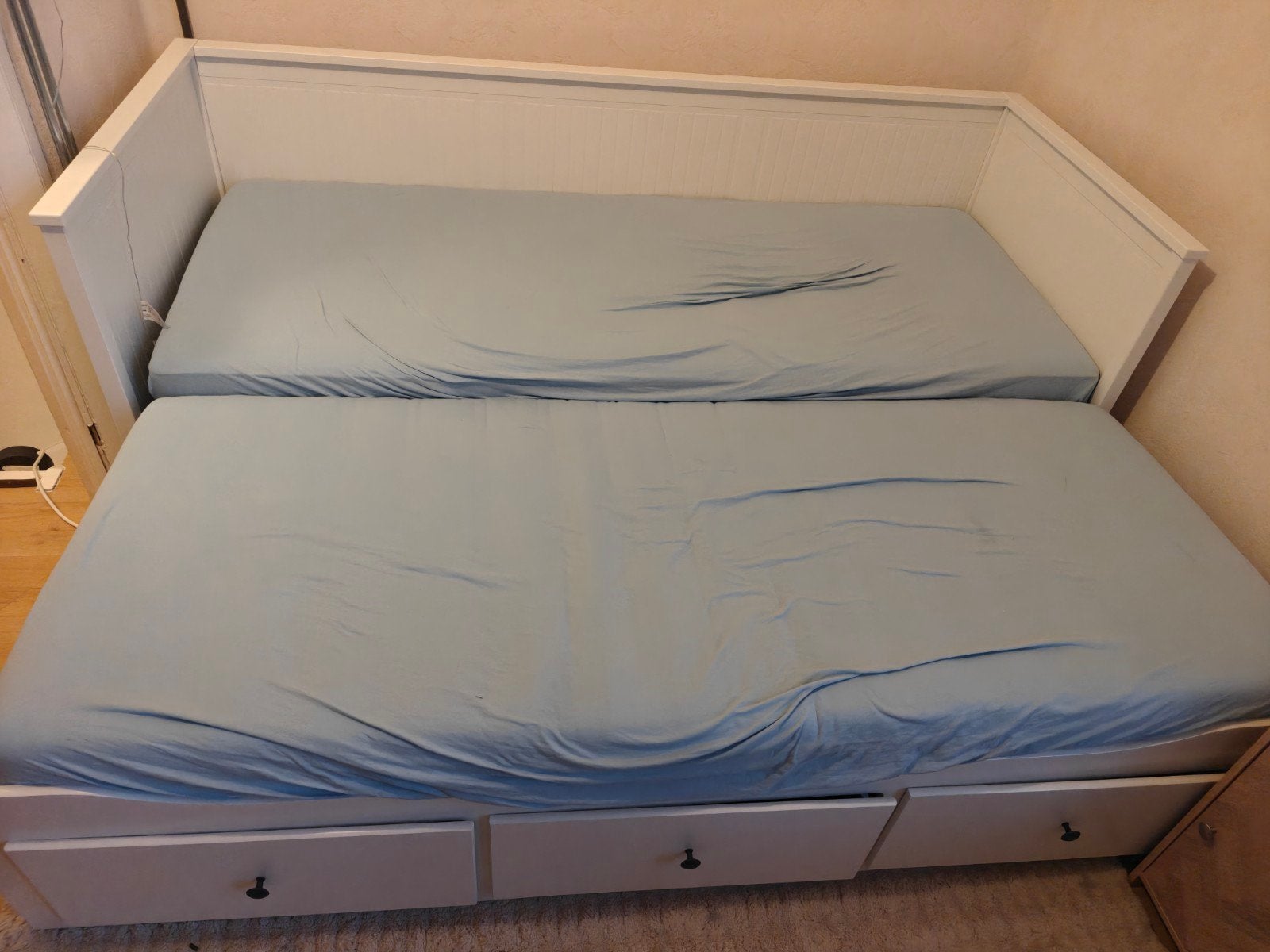 uitschuifbaar bed ikea, Huis en Inrichting, Slaapkamer | Slaapbanken, Ophalen