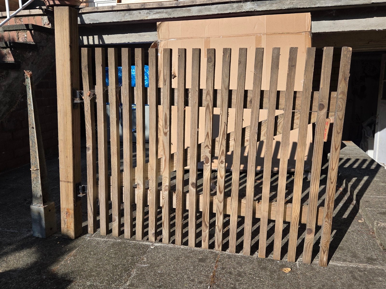 Houten poort van 105 x 80 cm met paalpoten, Hout