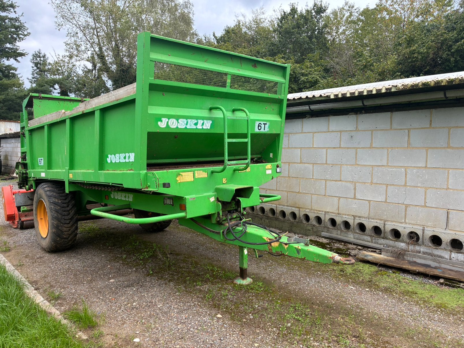 Mestwagen joskin, Zakelijke goederen, Ophalen