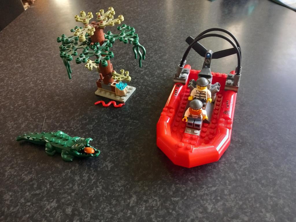 Lego "City Boevenschuilplaats" 60068, Ophalen of Verzenden, Zo goed als nieuw, Complete set, Lego