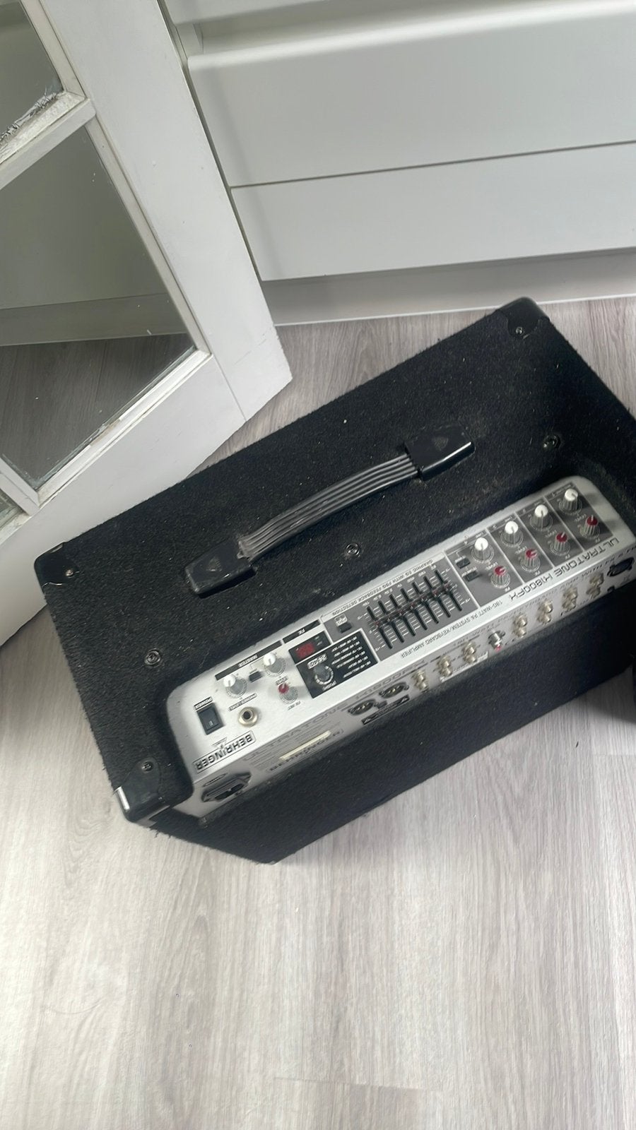 Behringer k1800, Musique & Instruments, Amplis | Basse & Guitare, Enlèvement, Comme neuf, Guitare