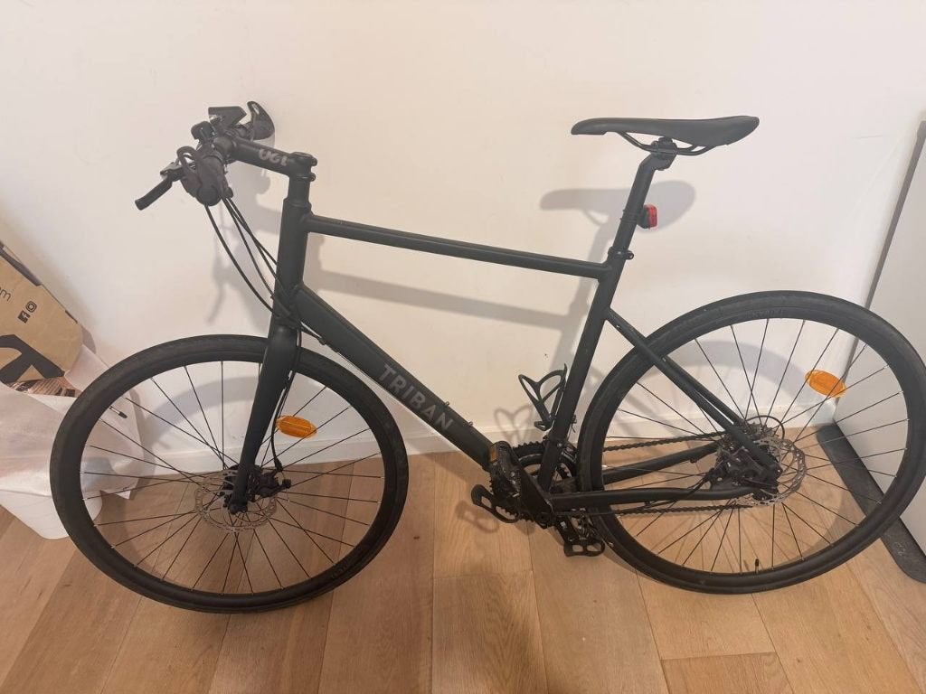 Triban RC500 Flat Bar – Like New, Fietsen en Brommers, 28 inch, Heren, Aluminium, Zo goed als nieuw