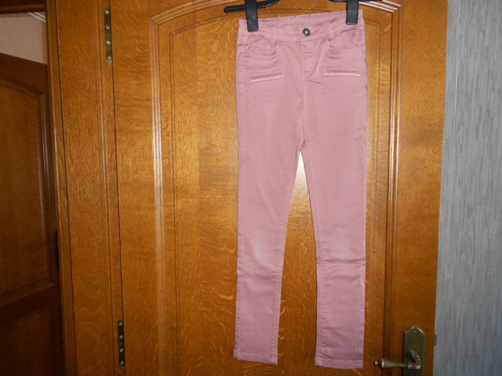 vuilroze jeansbroek mt 134 TAO, Kinderen en Baby's, Broek, Gebruikt, Meisje, Tape à l´oeil - Tao