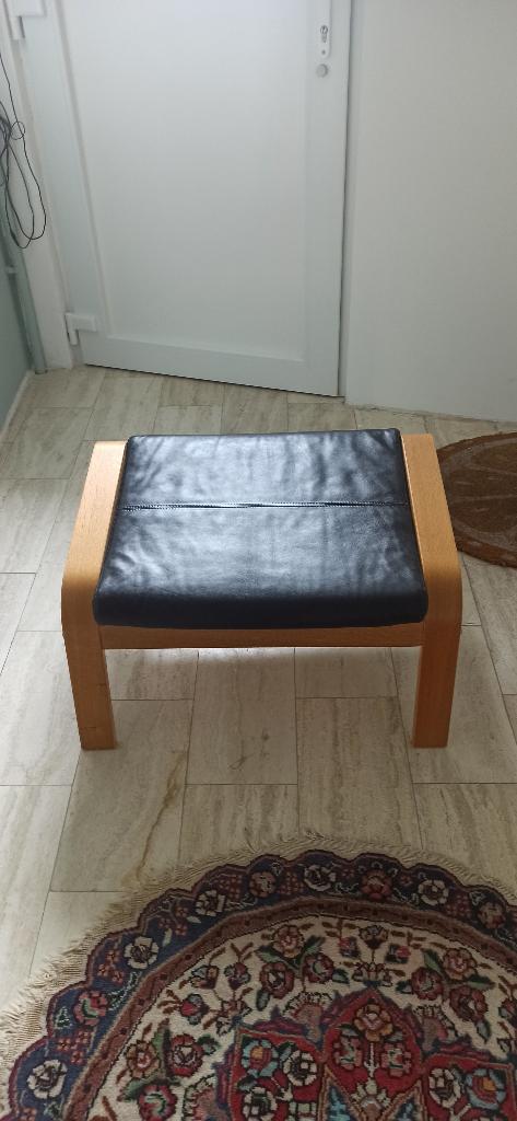 Repose-pieds IKEA POÄNG Bois & cuir noir Excellent état, Maison & Meubles, Enlèvement, Comme neuf, Bois
