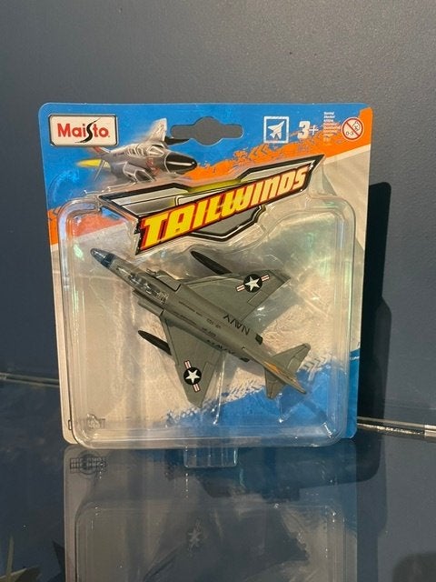 Maisto Tailwinds F-4 Phantom II - US Navy, Hobby & Loisirs créatifs, Modélisme | Avions & Hélicoptères, Neuf, Autres marques, 1:72 à 1:144