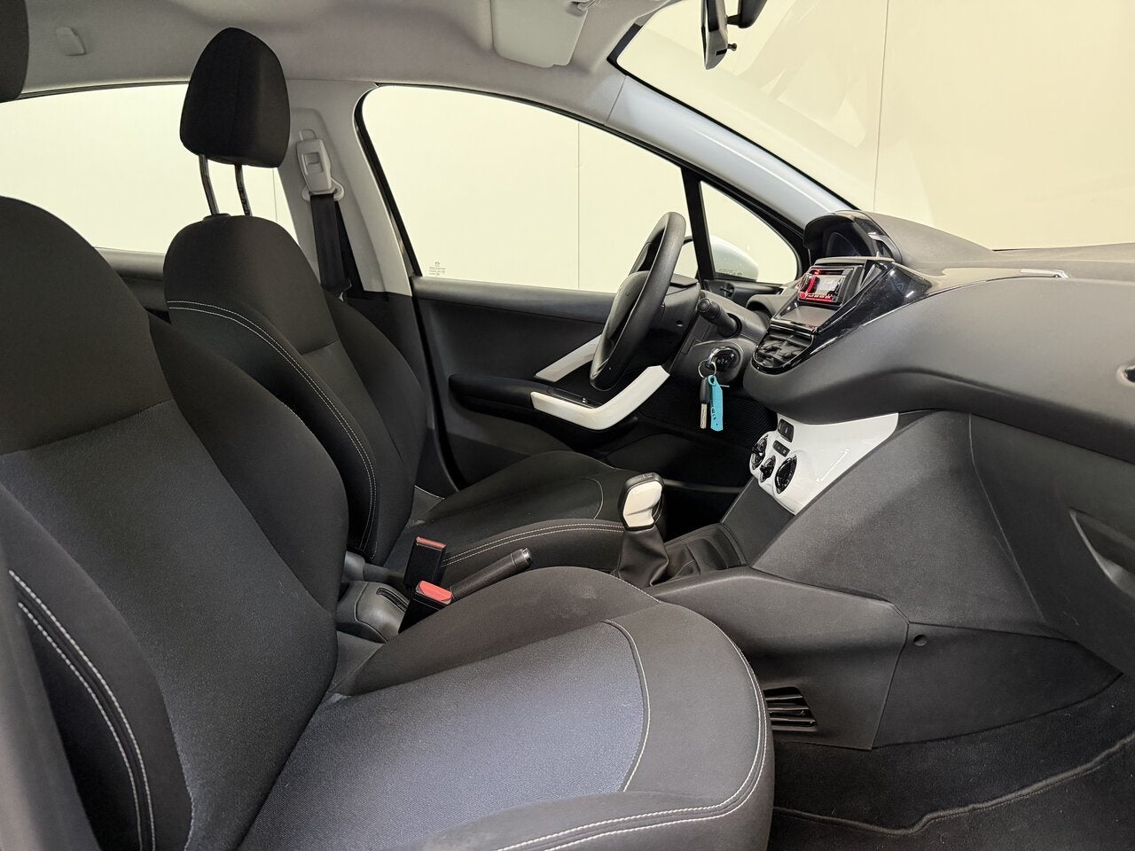 Peugeot 208 1.2 Benzine - Airco - Radio - Topstaat!, Auto's, 0 kg, 4 deurs, 50 kW, Euro 6