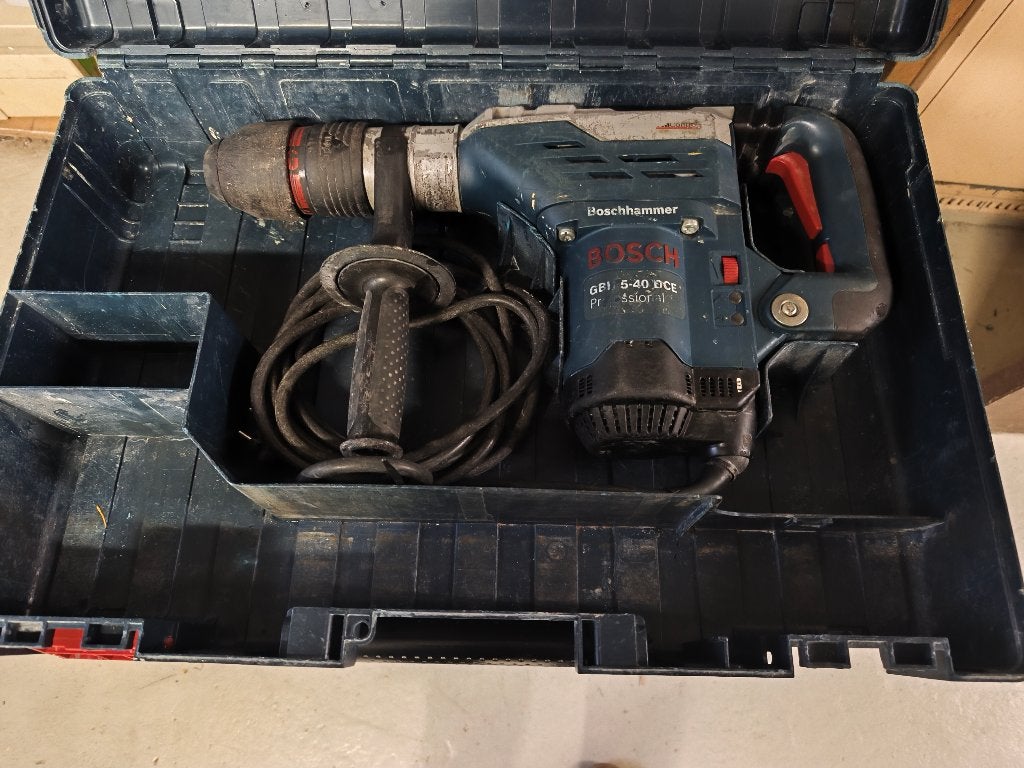 Marteau perforateur Bosch, Bricolage & Construction, Outillage | Foreuses, 600 watts ou plus, Enlèvement, Utilisé, Mécanisme de percussion