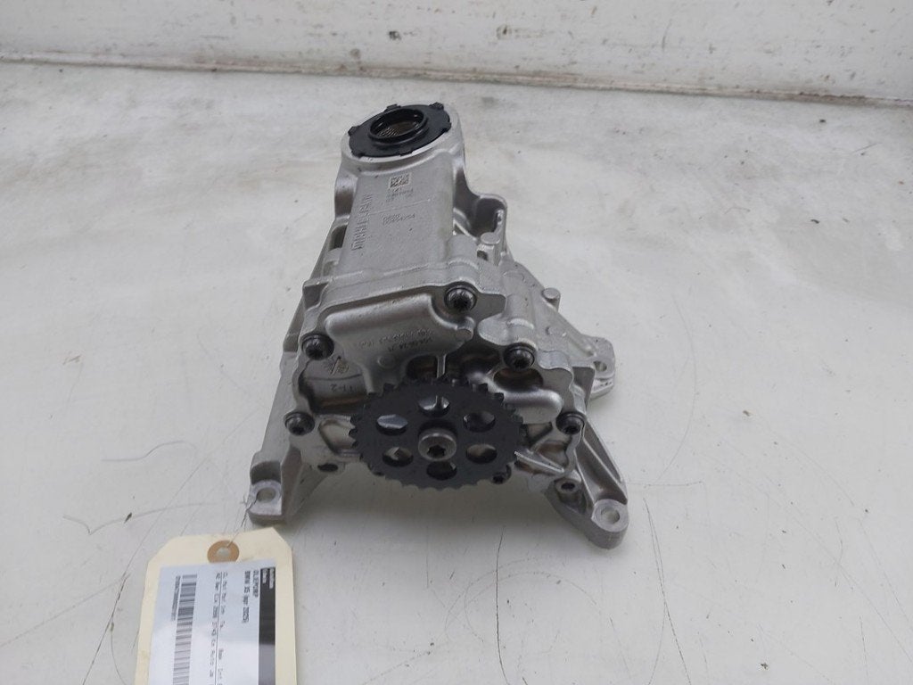 OLIEPOMP BMW X5 (G05) (01-2018/03-2023) (|11419489894|), Gebruikt, BMW