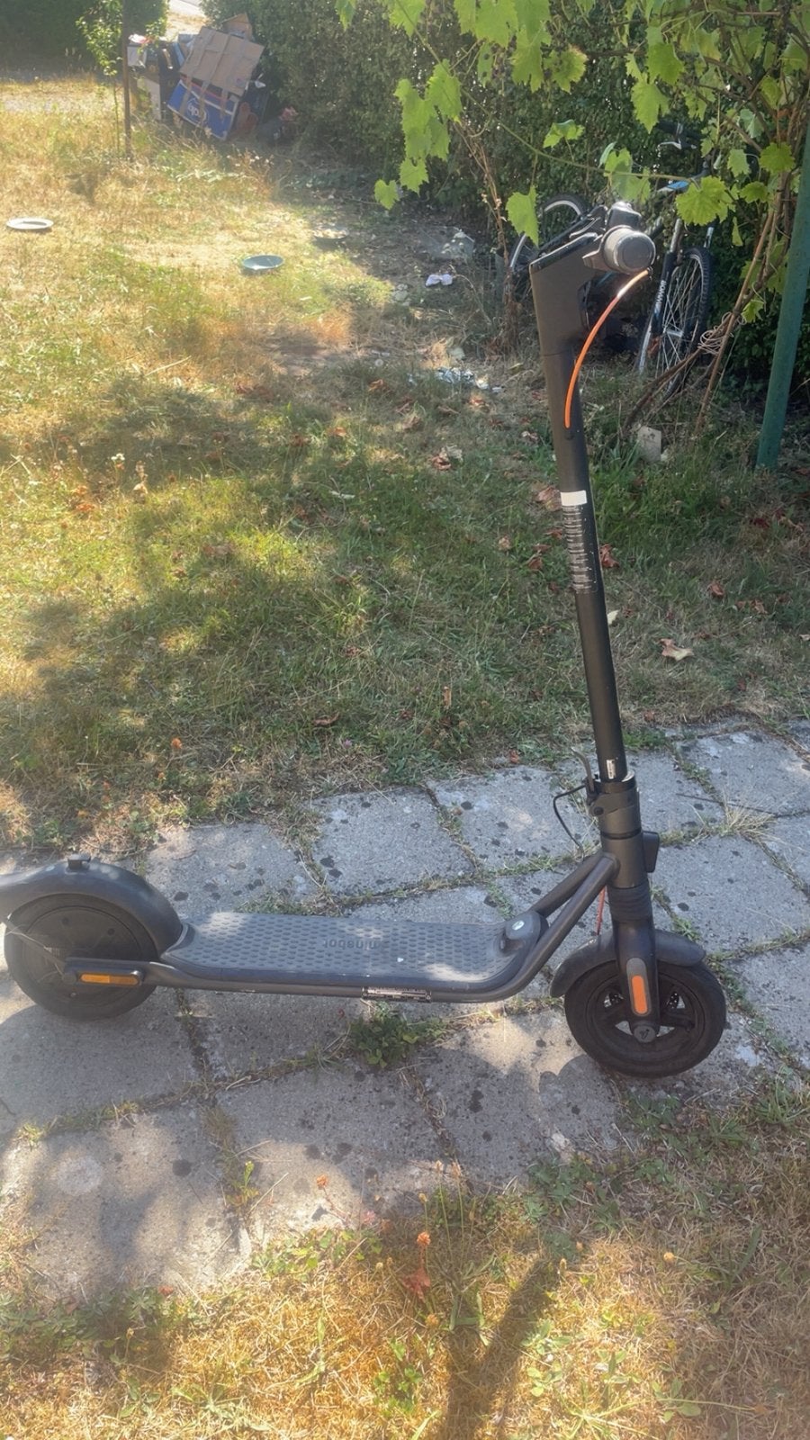 Segway Ninebot F2 Elektrische Step–Werkt Goed–Zonder Oplader, Fietsen en Brommers, Ophalen, Nieuw, Elektrische step (E-scooter)