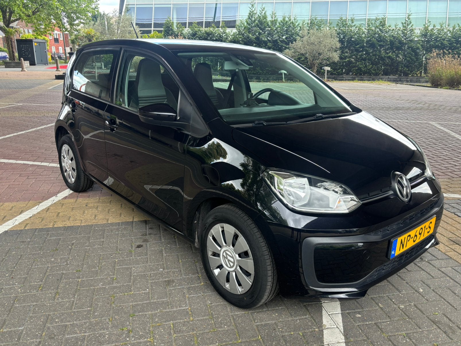 VOLKSWAGEN UP 1.0 BMT 5DR BJ2017 FACELIFT MODEL ZWART AIRCO, Voorwielaandrijving, Stof, Zwart, Handgeschakeld