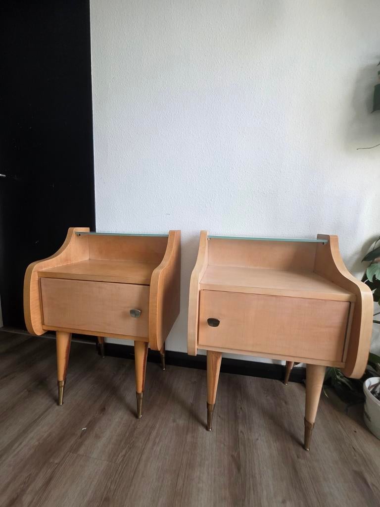 Vintage nachtkastjes, Ophalen