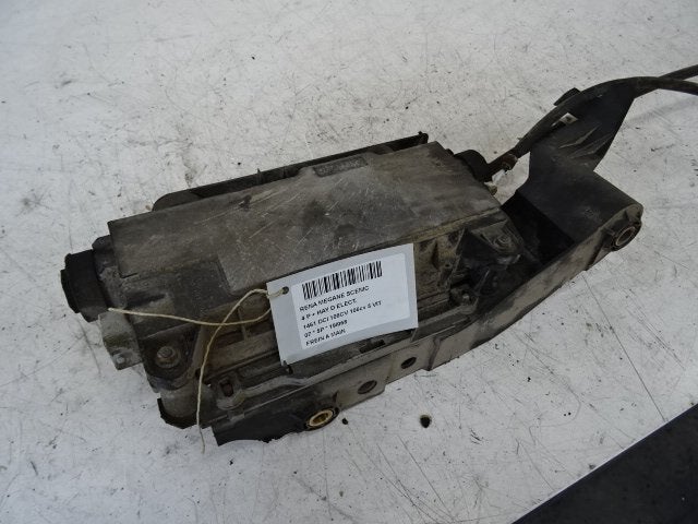 FREIN A MAIN ELECTRIQUE Scénic II (JM) (8200571485), Renault, Utilisé, Peter-Huppertz-Straße 5
51063  Köln, DE, Dialog.deutschland@renault.de