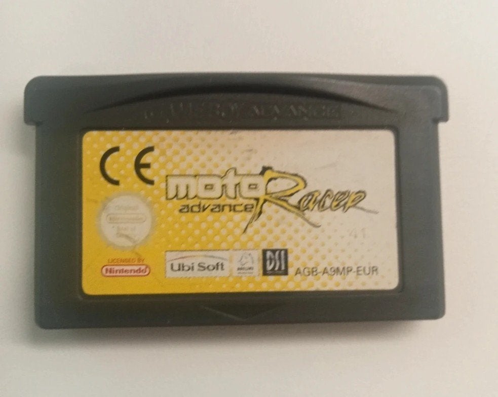 jeu game boy advance  Moto racer, Consoles de jeu & Jeux vidéo, Enlèvement ou Envoi